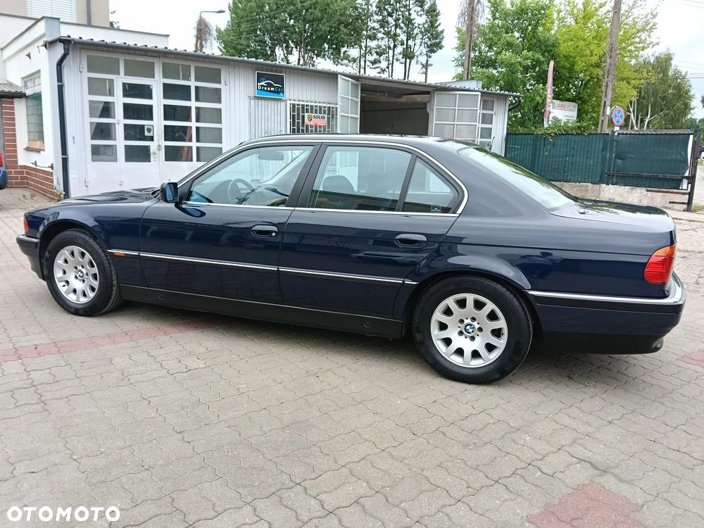 BMW Seria 7 - 13