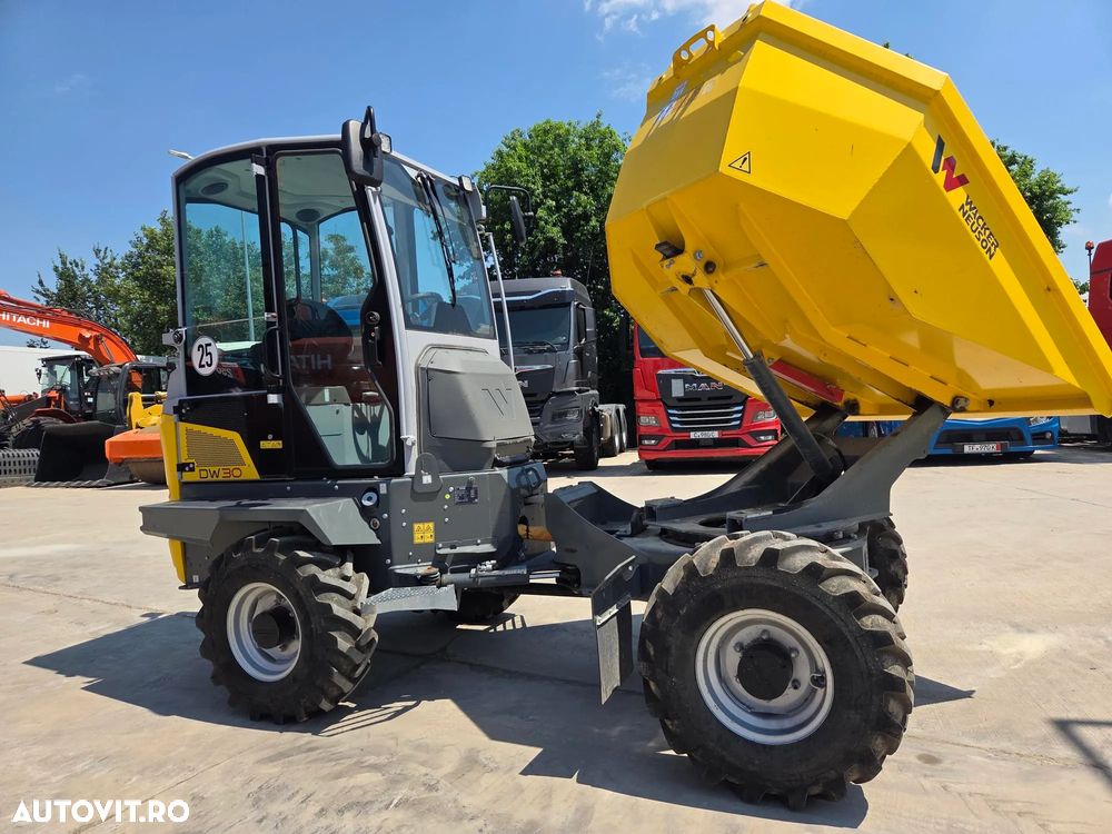Wacker DUMPER 3 TONE, basculare LATARALA, CABINA cu aer conditionat, 2023, EX DEMO cu 152 ore, anv 98% ok, motor Perkins 50CP, lungime 3,7m, inaltime 2,8m, latime 1,8m, Masa operationala 5,8t, masa propie 2,8t, leasing 4 ani-CA NOU-PROMOTIE 26.900Eur+Tva - 26
