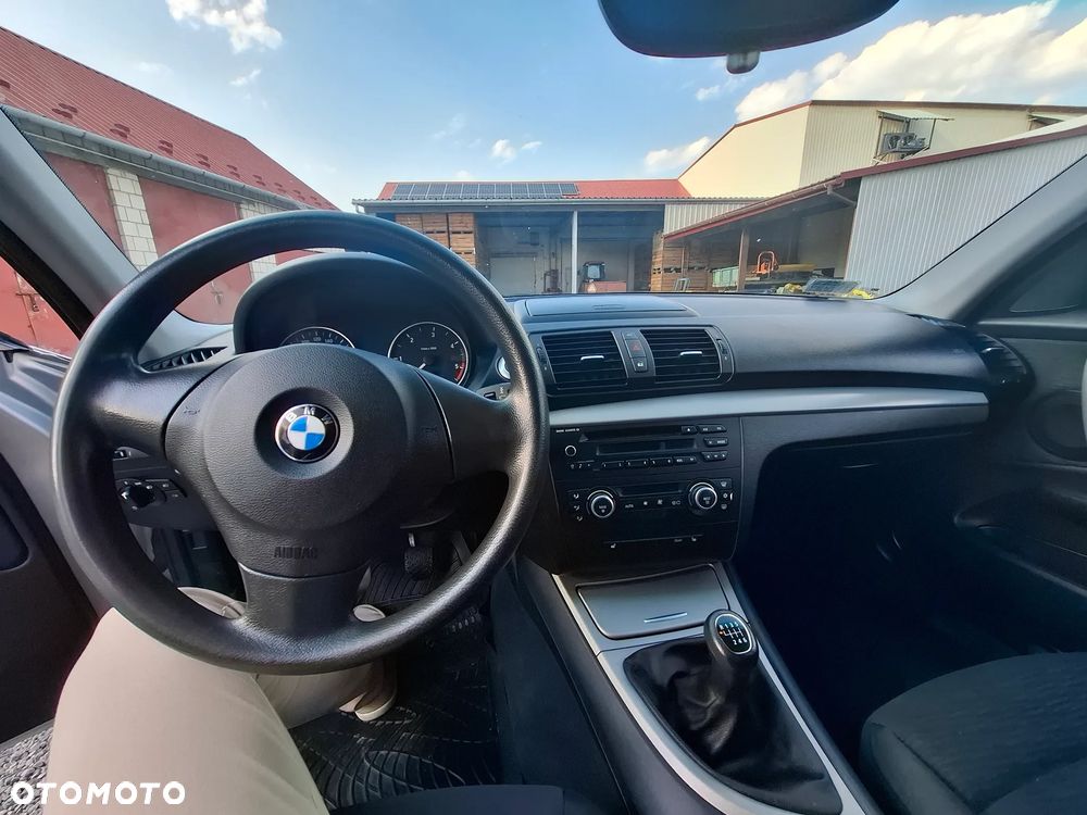 BMW Seria 1 118d - 6