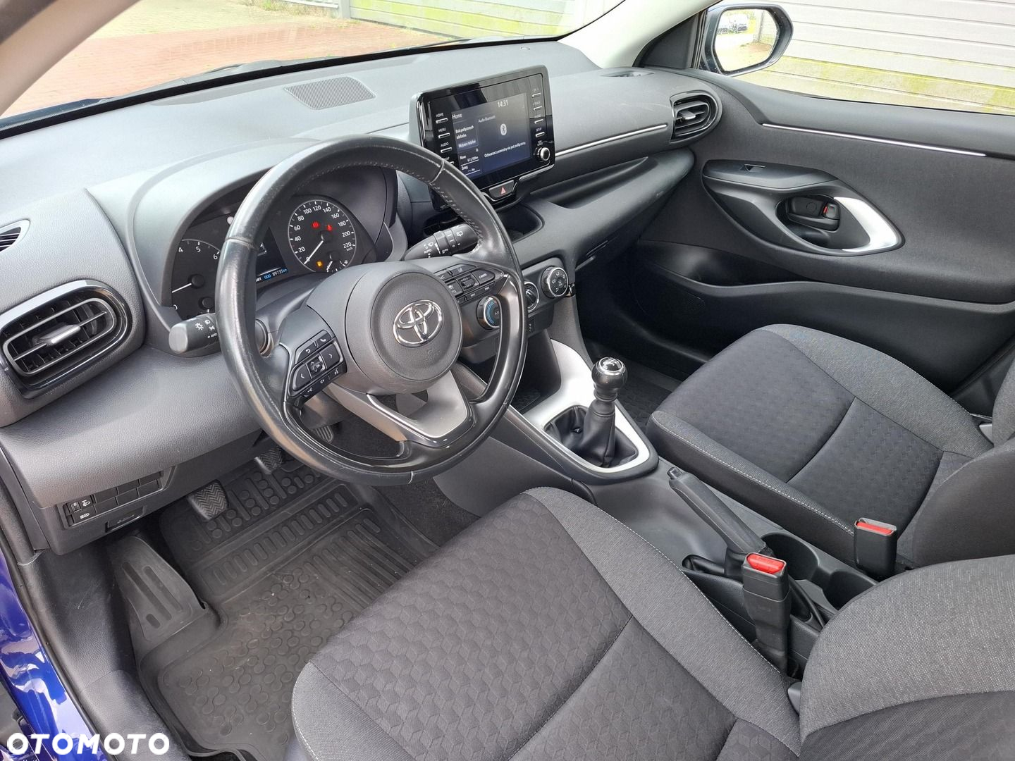 Toyota Yaris - 12