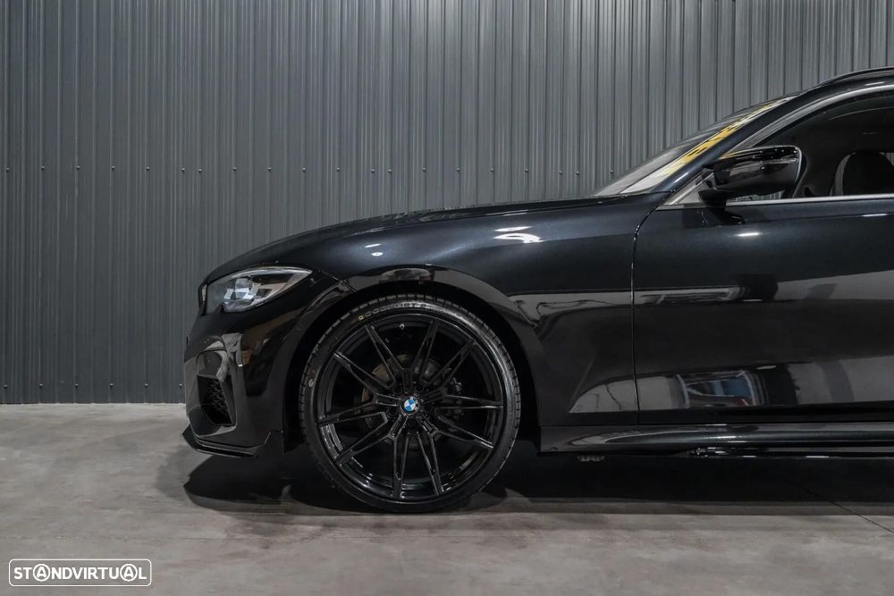 BMW 318 i Aut. M Sport - 28