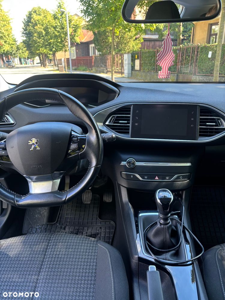 Peugeot 308 1.2 PureTech Allure Pack S&S - 9