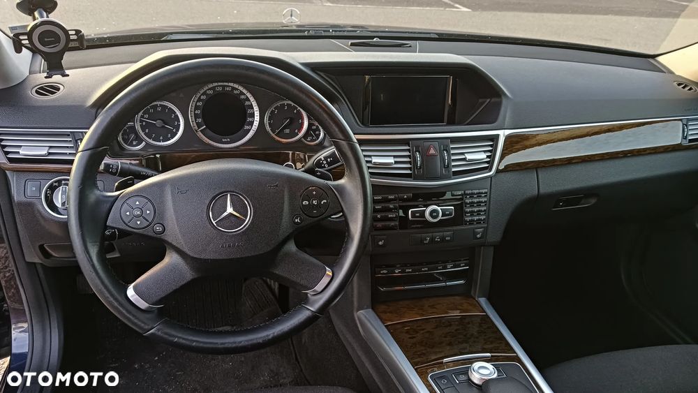 Mercedes-Benz Klasa E 220 CDI DPF BlueEFFICIENCY 7G-TRONIC - 13