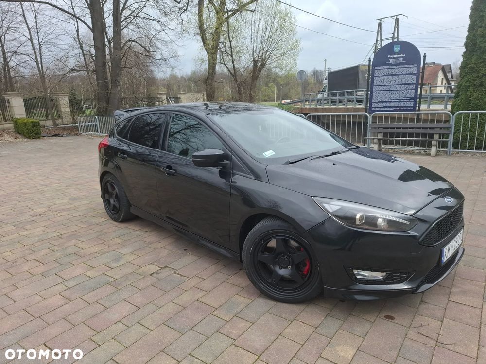 Ford Focus 2.0 EcoBoost ST - 18
