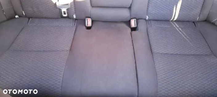 Toyota Avensis - 1
