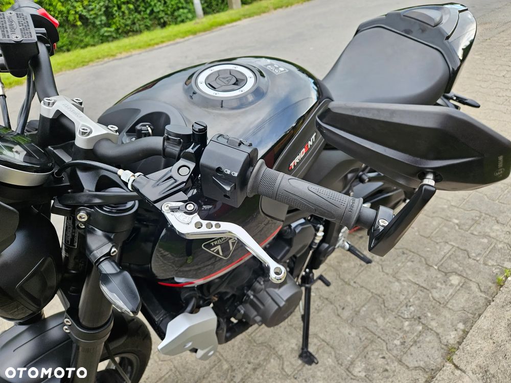 Triumph Trident - 24