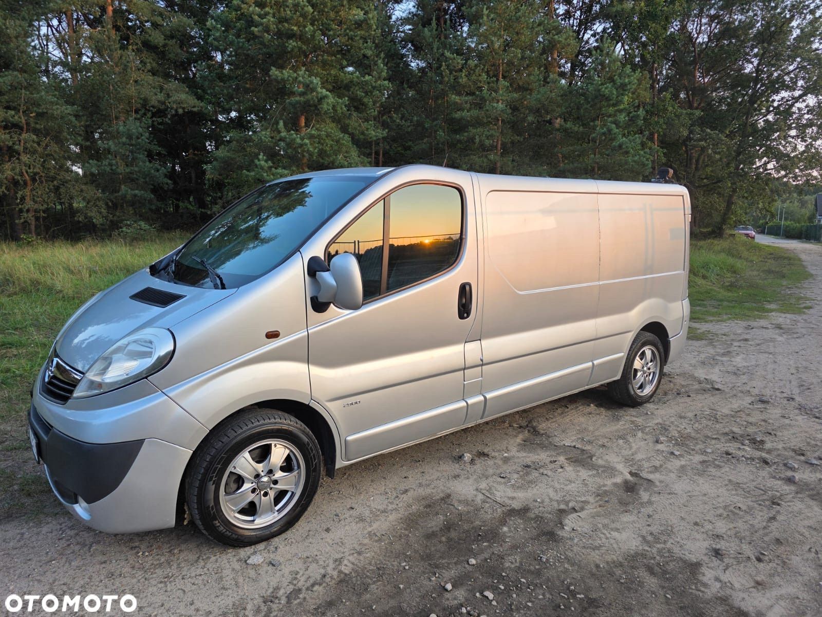 Opel Vivaro - 1