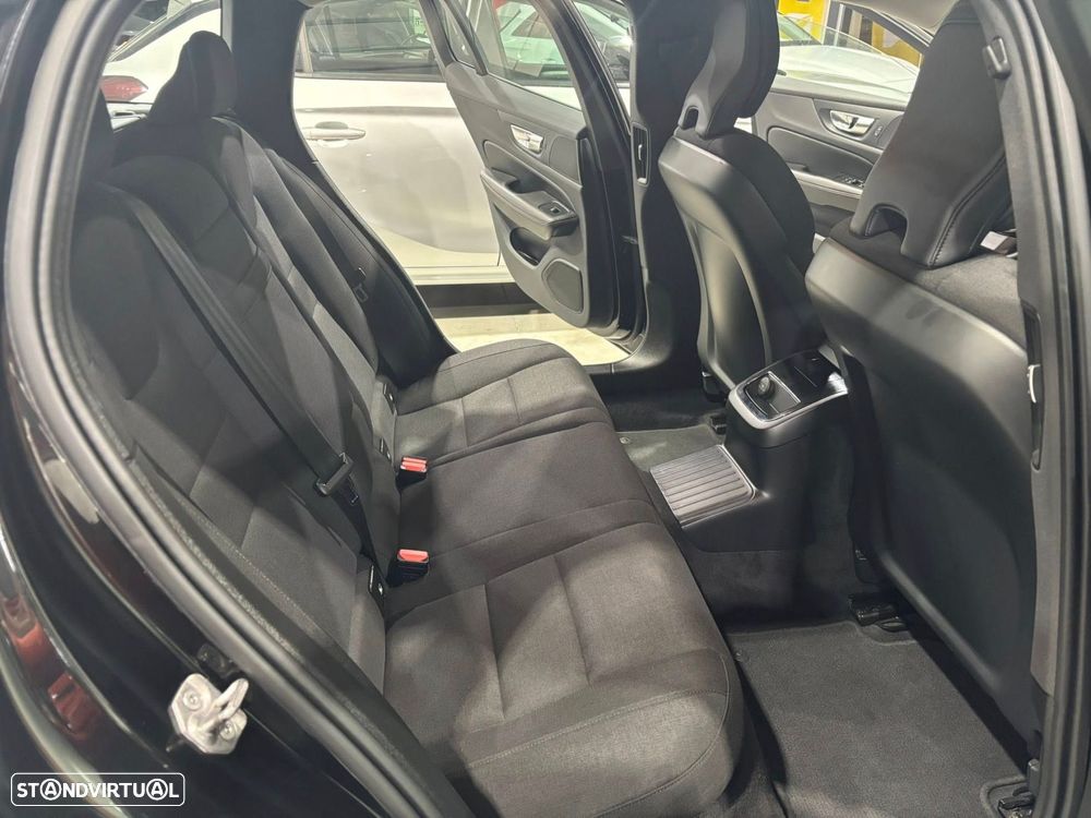 Volvo V60 2.0 T6 AWD TE Inscription Expression - 16