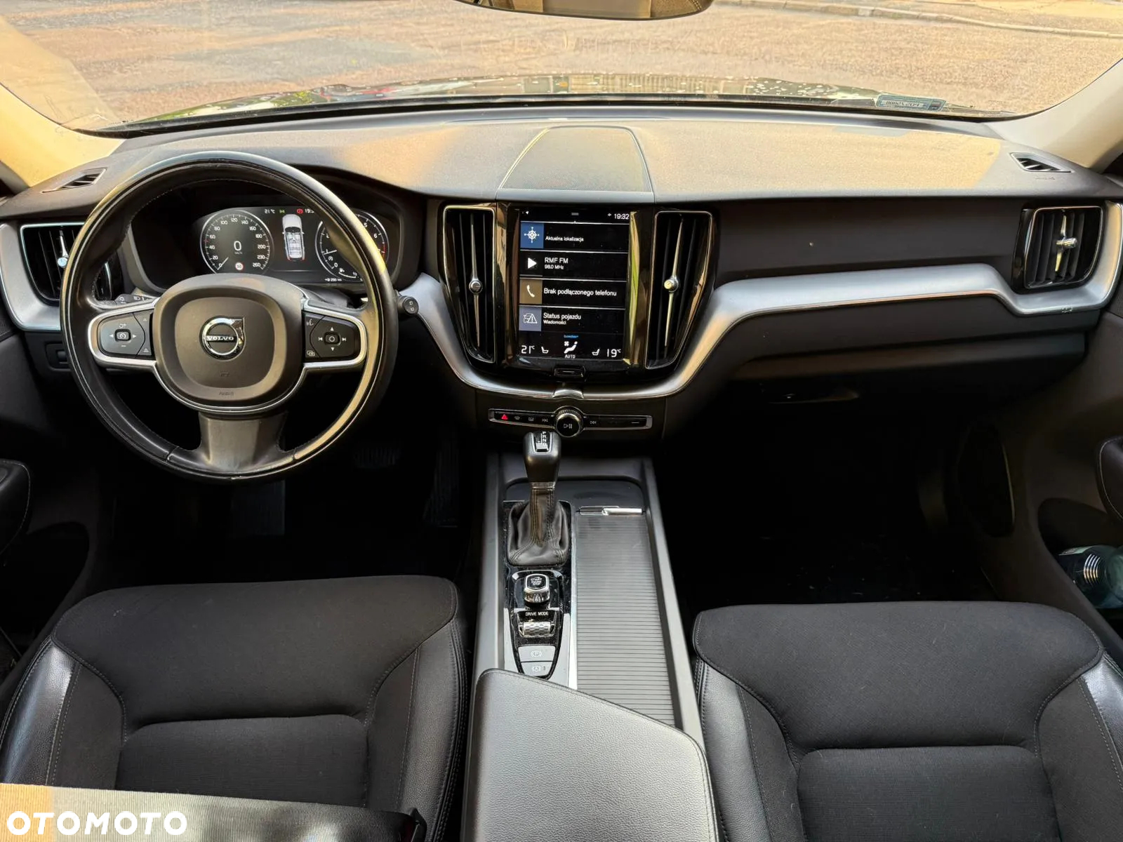 Volvo XC 60 T4 Momentum - 9