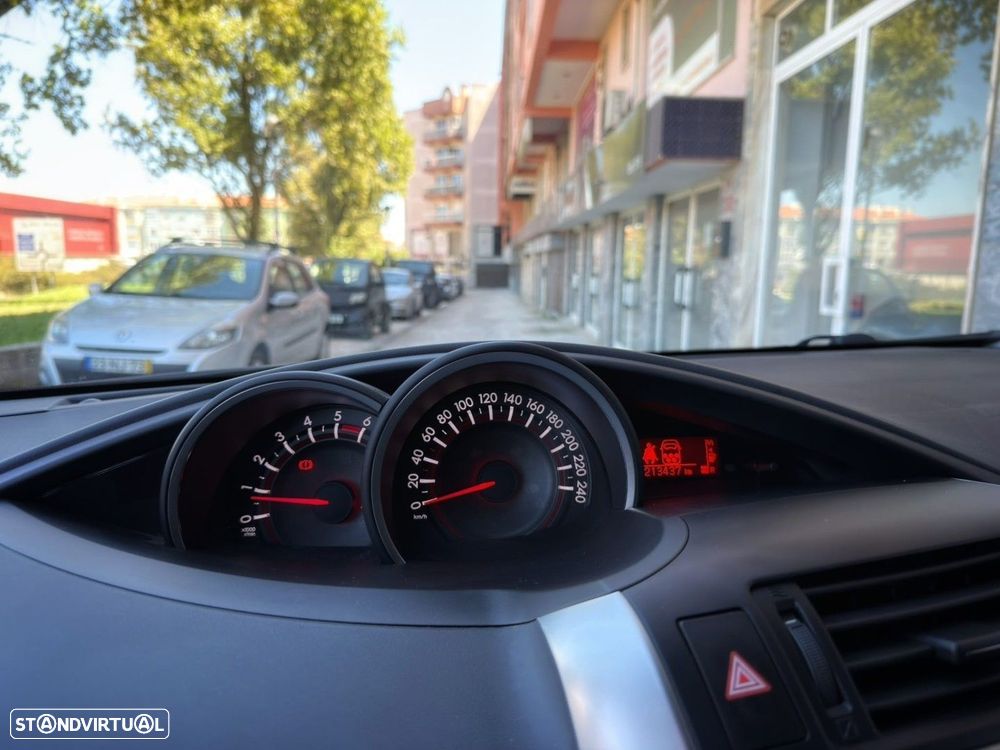 Toyota Verso 2.0 D-4D Exclusive+GPS - 25