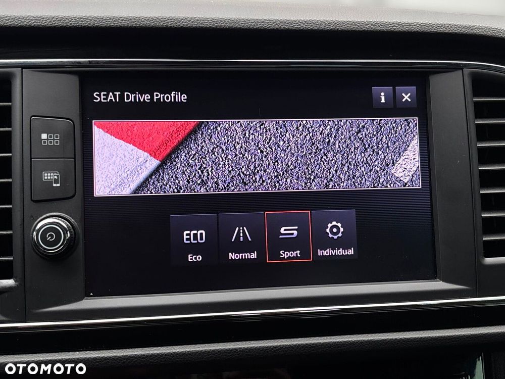 Seat Leon 1.5 eTSI FR DSG - 32