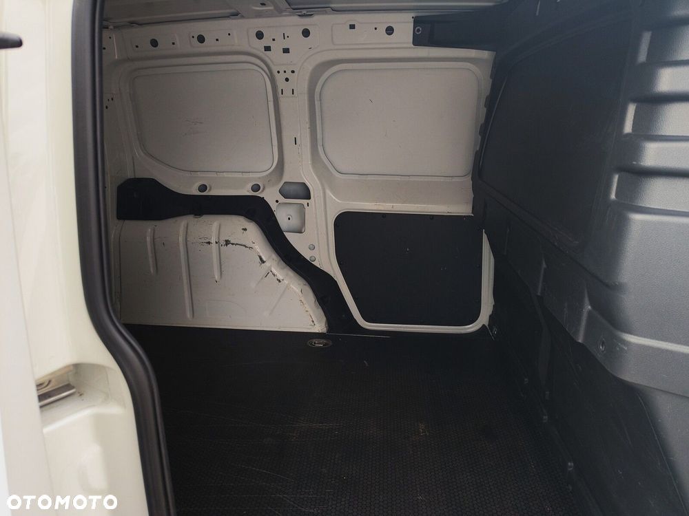 Volkswagen Caddy Cargo - 22