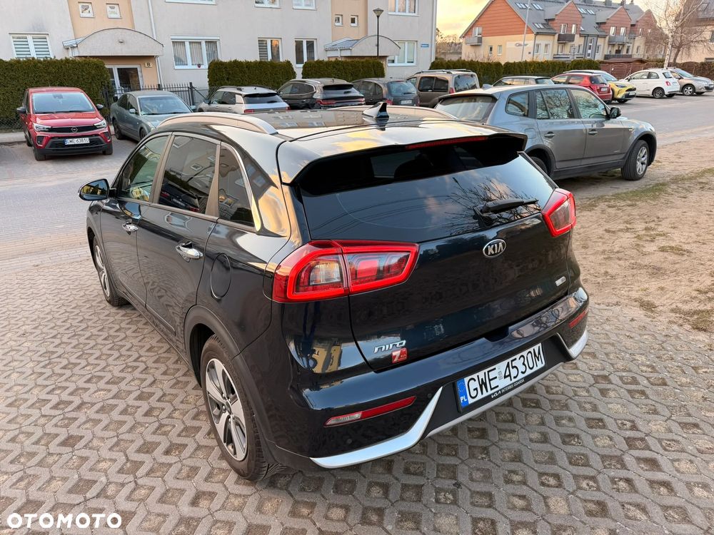 Kia Niro 1.6 GDI Hybrid L - 2