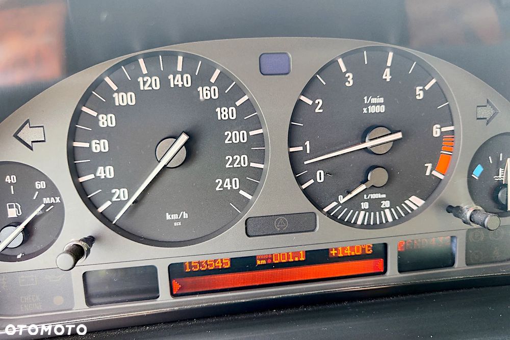 BMW Seria 7 740i V8 - 17