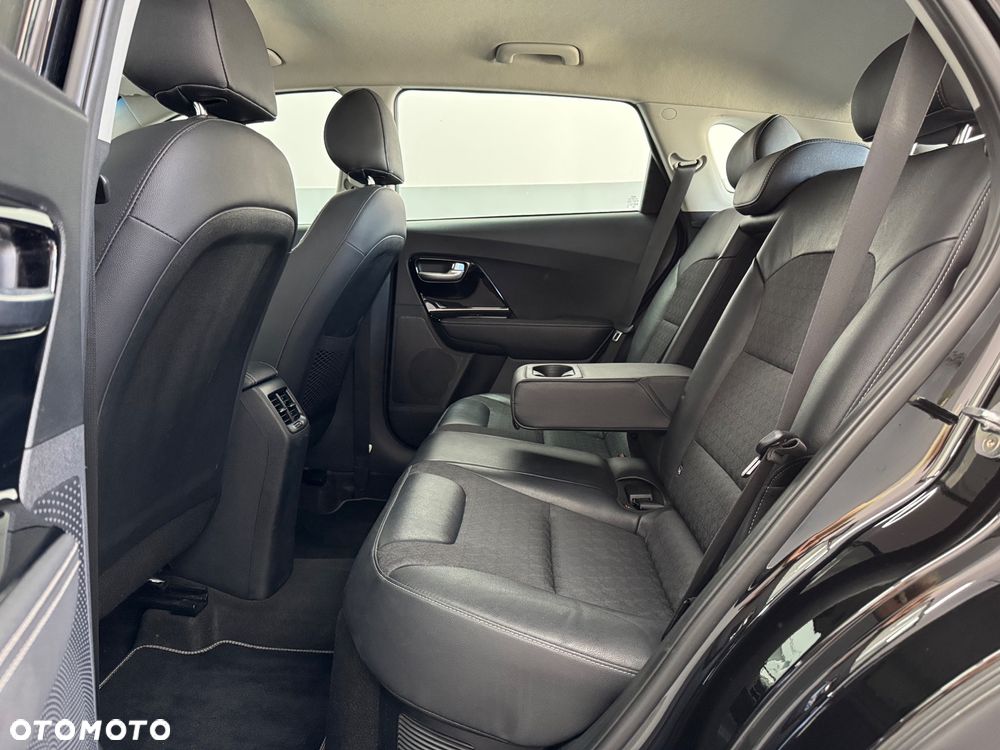 Kia Niro ver-1-6-gdi-hev-2wd-opf-spirit - 24