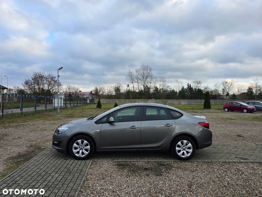 Opel Astra 1.6 Active EU6 - 10