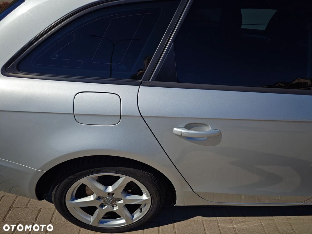 Audi A4 Avant 2.0 TDI DPF - 9