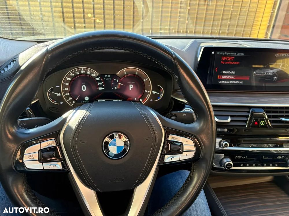BMW Seria 5 520d xDrive AT - 13