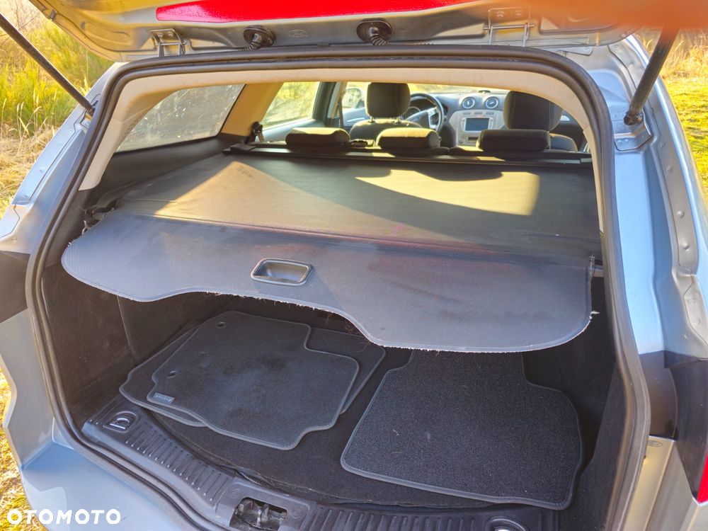 Ford Mondeo 2.0 TDCi Trend - 17