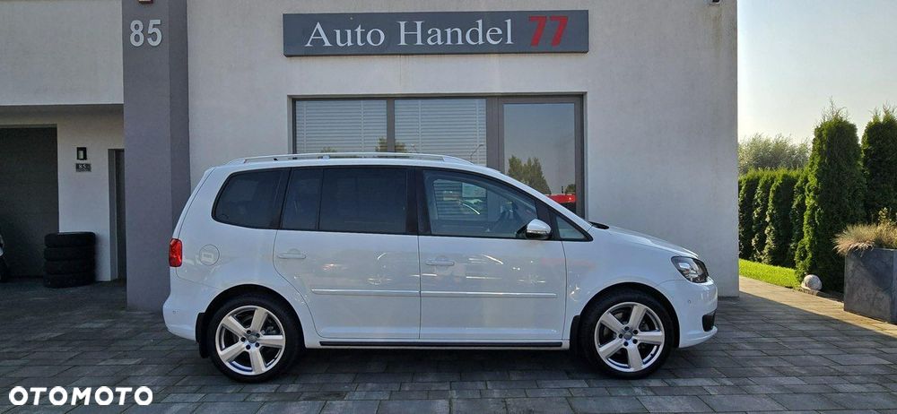 Volkswagen Touran 2.0 TDI DPF BlueMotion Technology DSG STYLE - 11