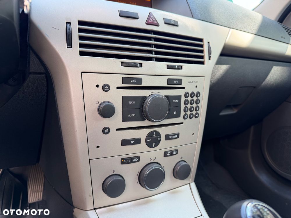 Opel Astra 1.6 NAVI - 15