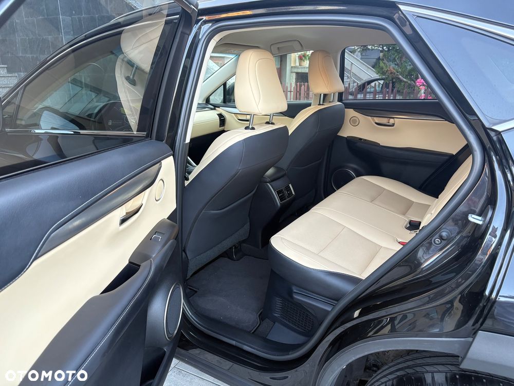 Lexus NX 300h Comfort AWD - 7