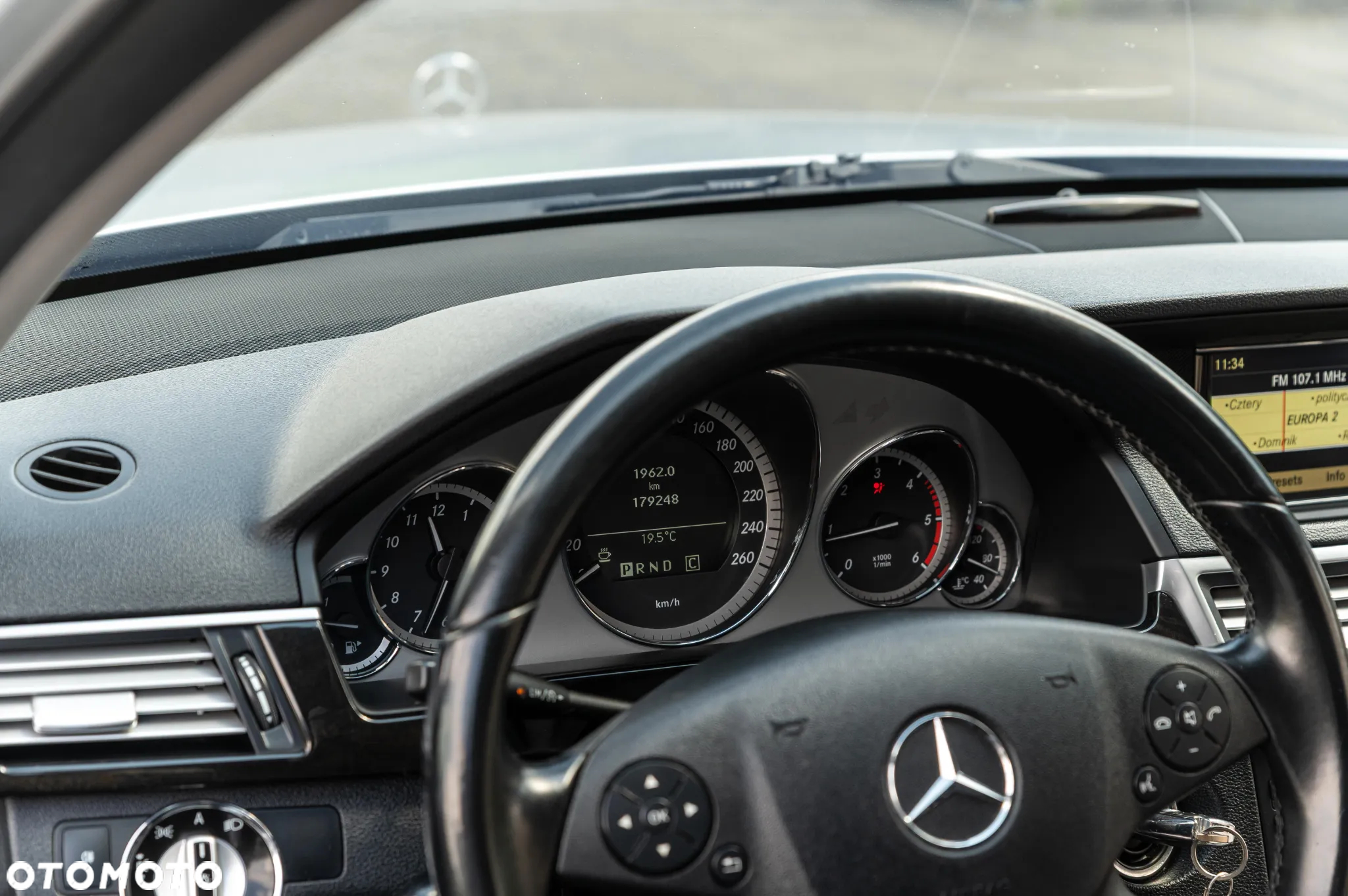 Mercedes-Benz Klasa E 200 T BlueTEC 7G-TRONIC Avantgarde - 33