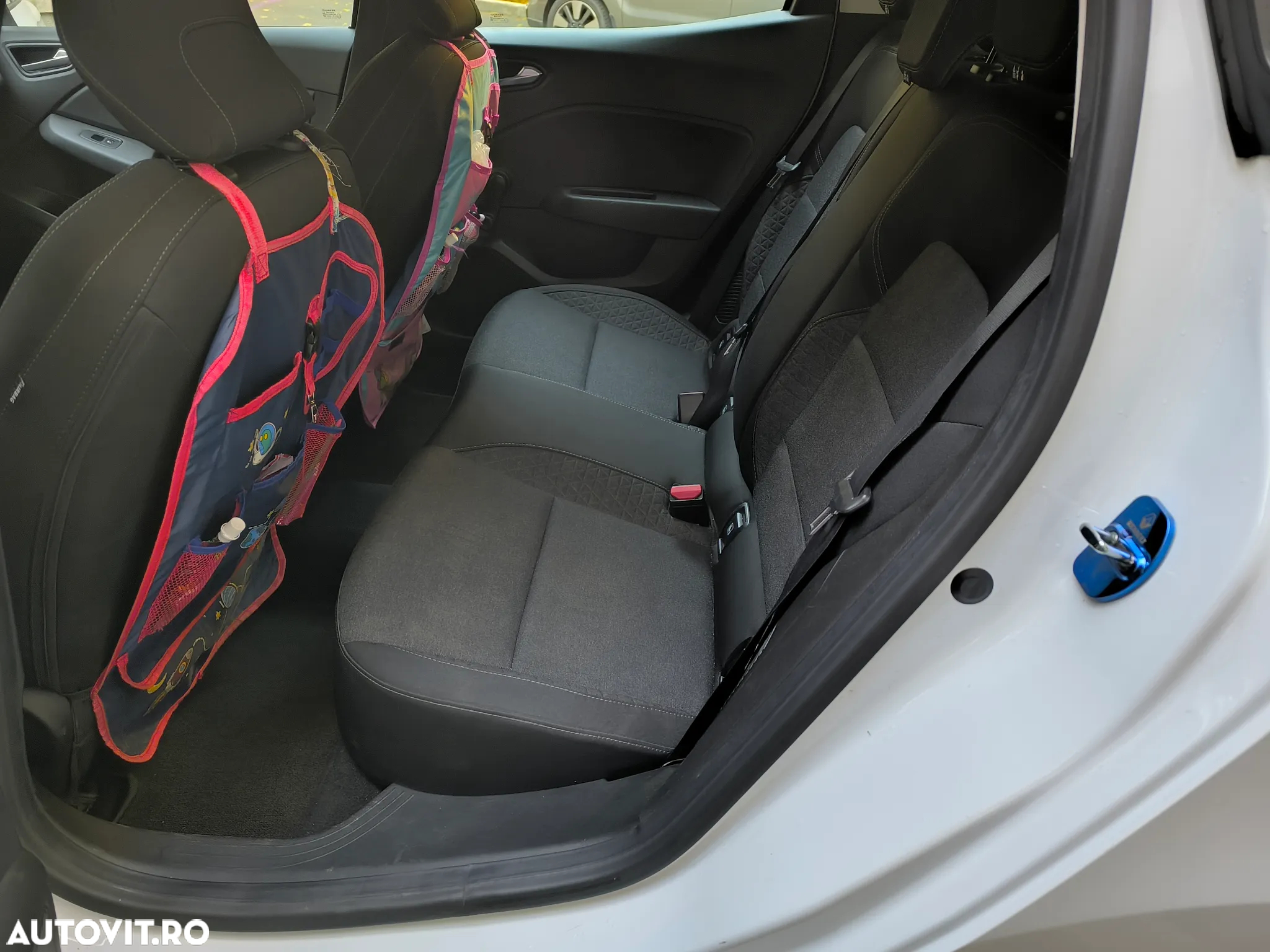 Renault Clio E-TECH Hybrid 140 ZEN - 11