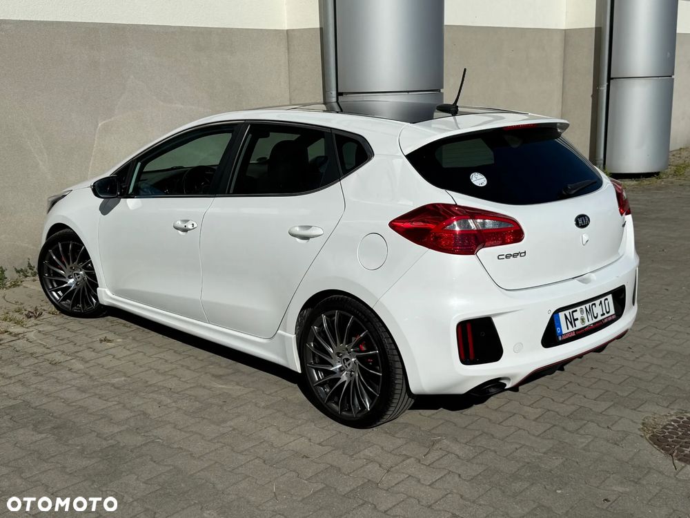 Kia Ceed 1.6 T-GDI GT-Track - 5