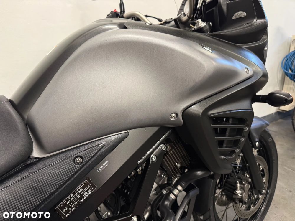 Suzuki V-STROM - 33