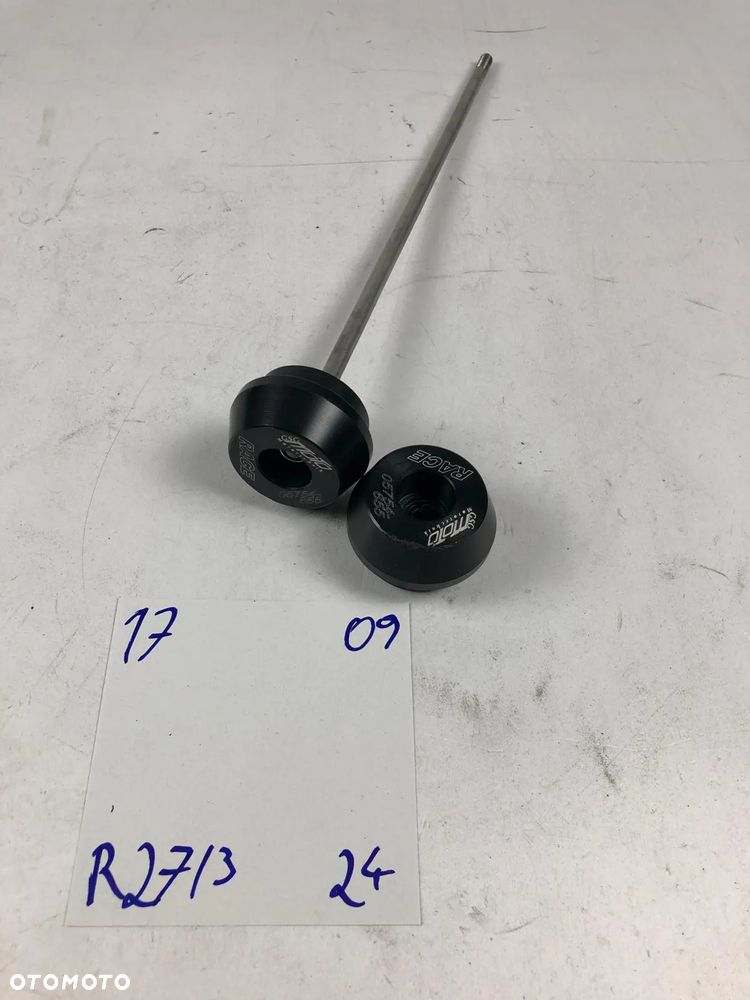 Yamaha MT 09 RN29 RN43 13-20 Crash Pady Osi Mototechnik - 1