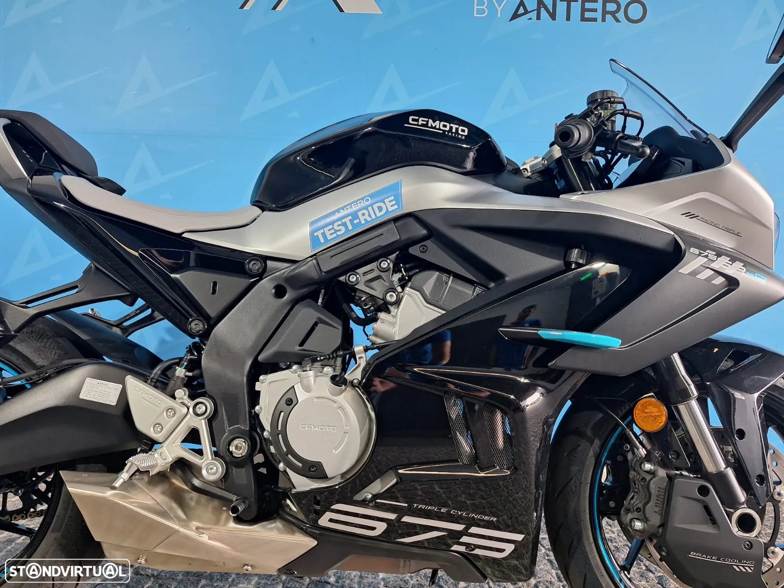 CF Moto 675SR-R - 3