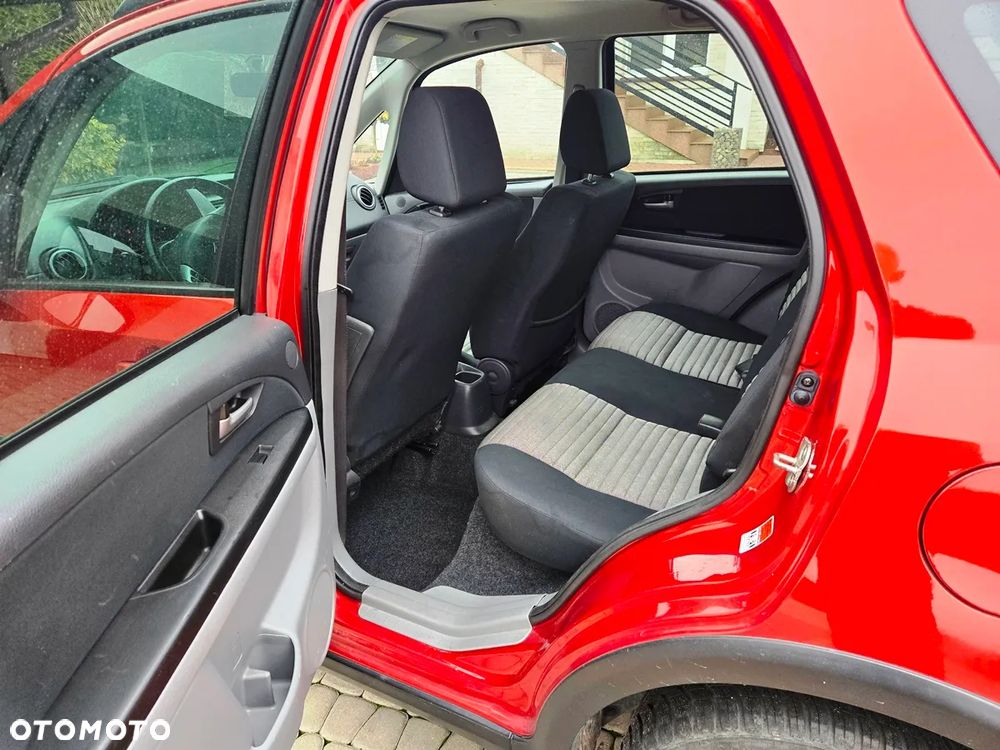 Suzuki SX4 1.9 DDiS 4WD GS / Premium - 12