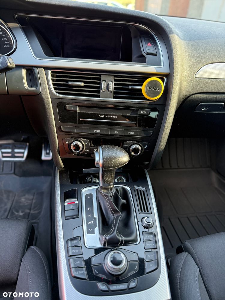 Audi A4 Avant 2.0 TDI Quattro S tronic - 13