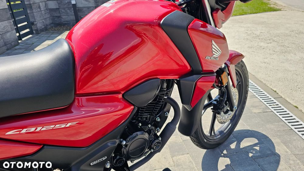 Honda CBF - 8