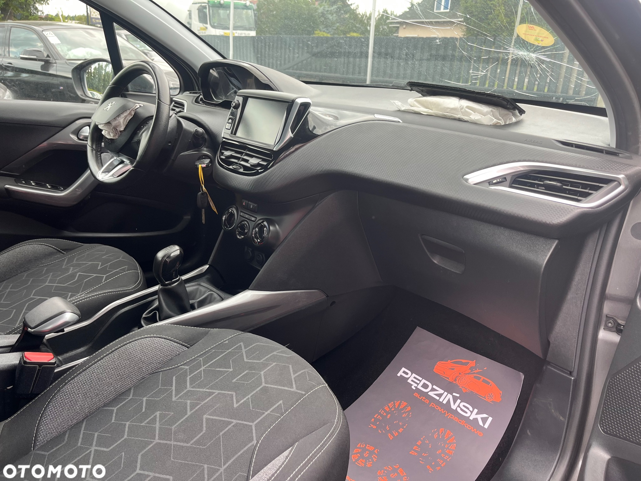 Peugeot 2008 - 9