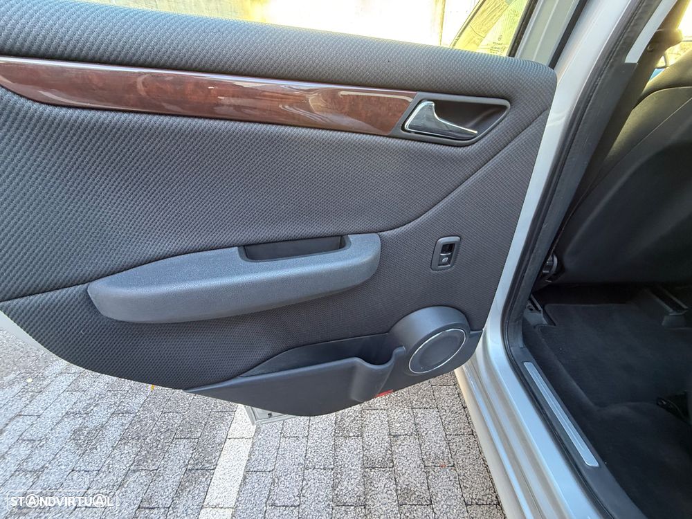 Mercedes-Benz A 180 CDi Elegance Automatic - 11