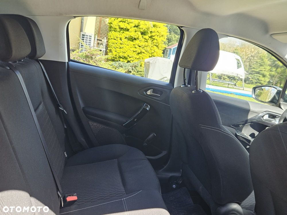 Peugeot 208 1.5 BlueHDi Active S&S - 21