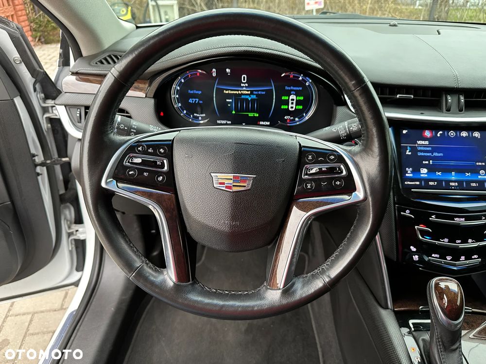Cadillac XTS - 10