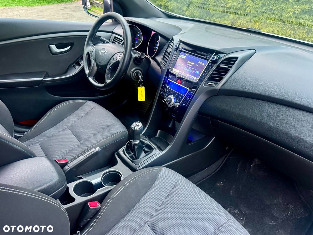 Hyundai i30 1.6 GDI BlueDrive Premium - 12