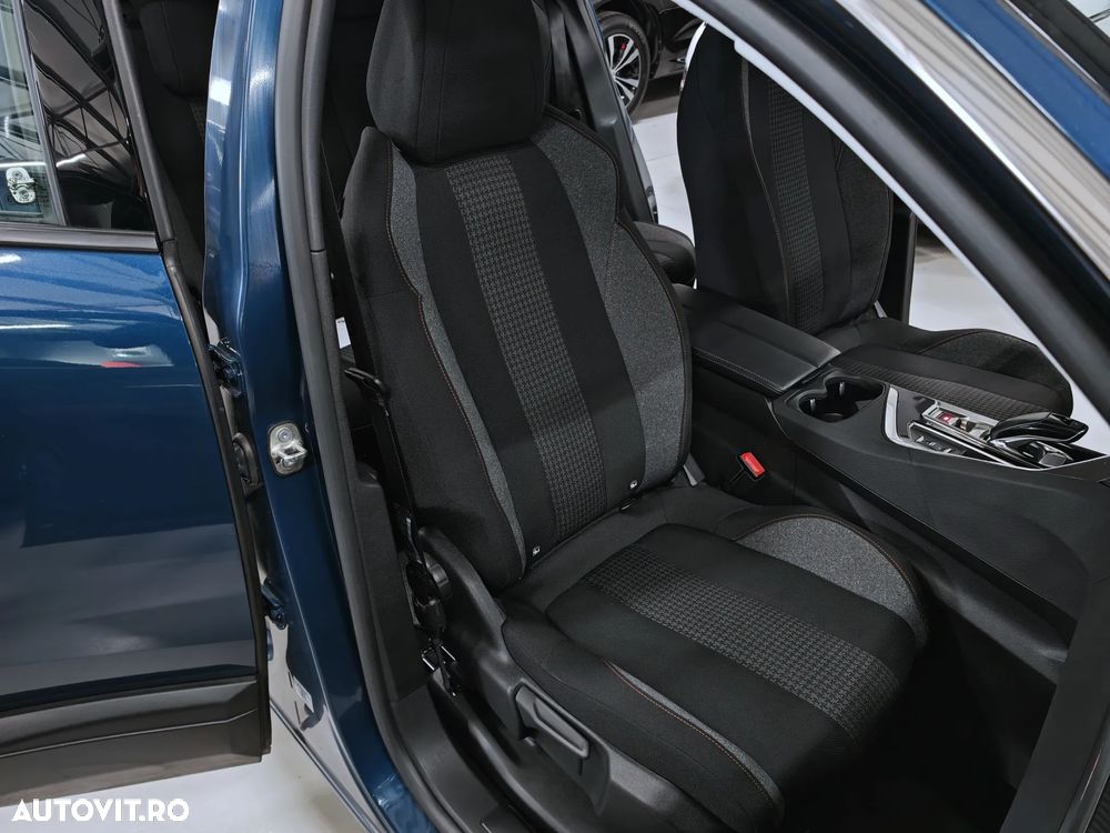Peugeot 3008 1.2 PureTech S&S EAT8 Allure - 11