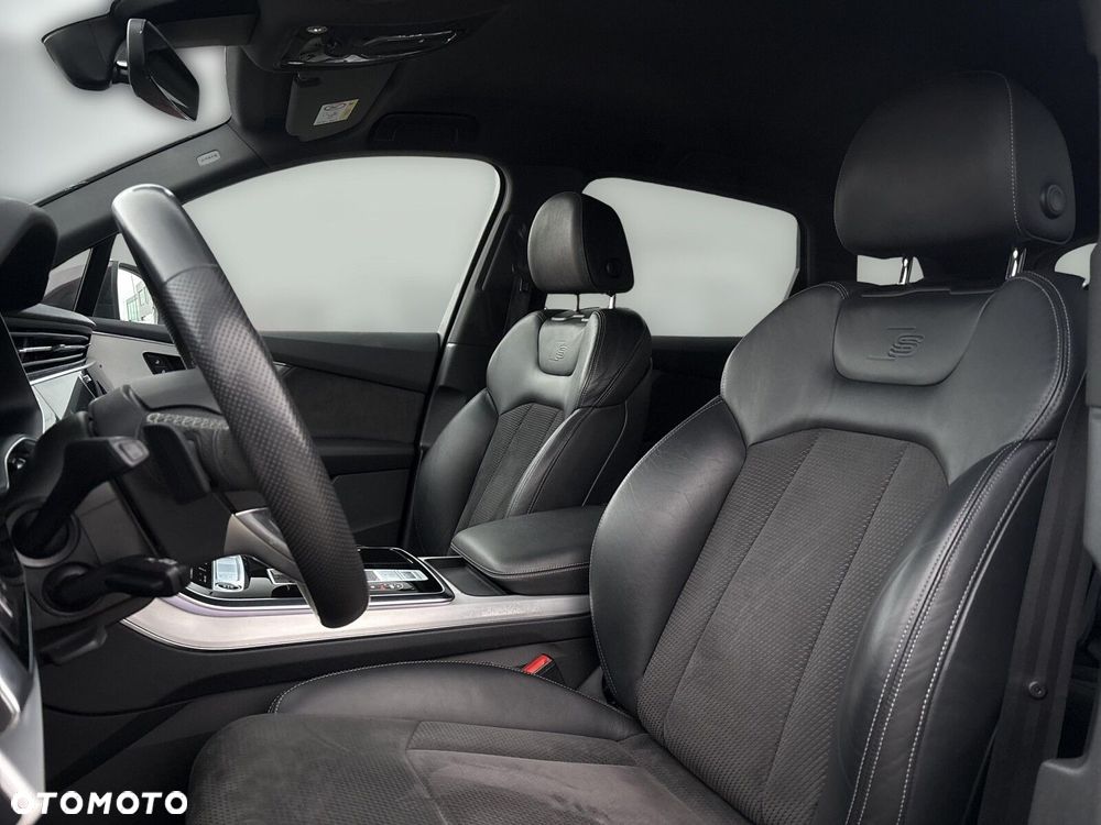 Audi Q7 - 16