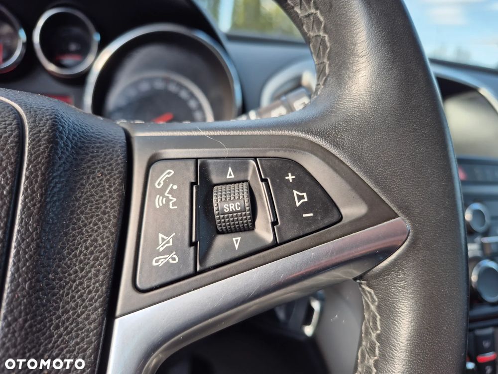 Opel Astra 1.4 T Cosmo - 11