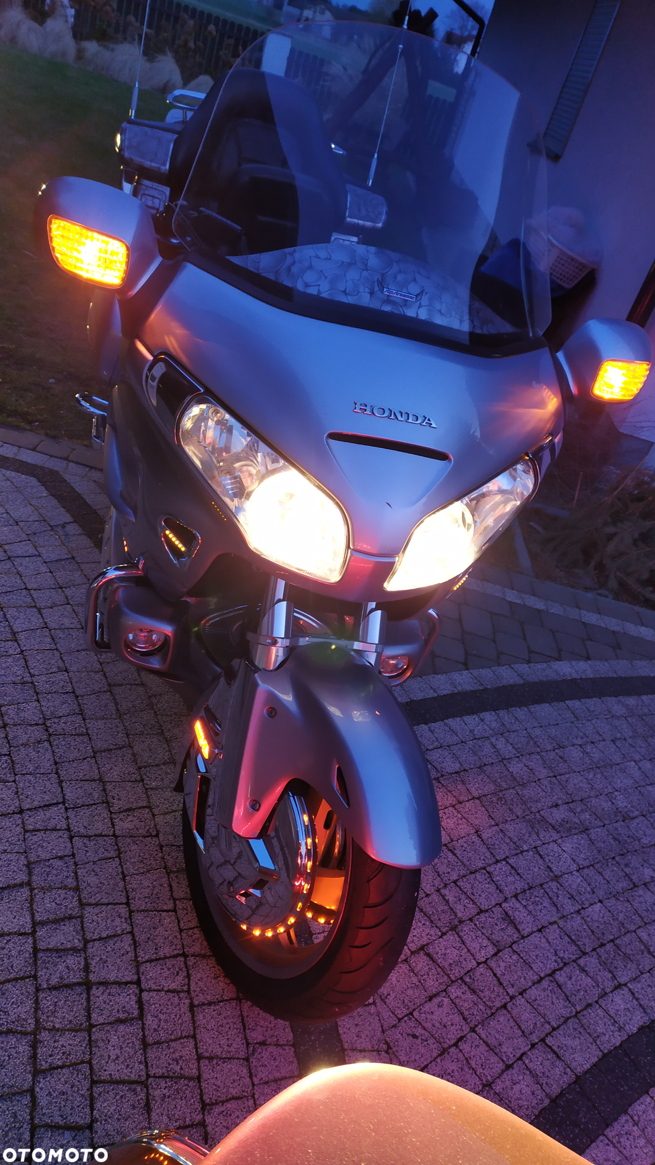Honda GL - 28