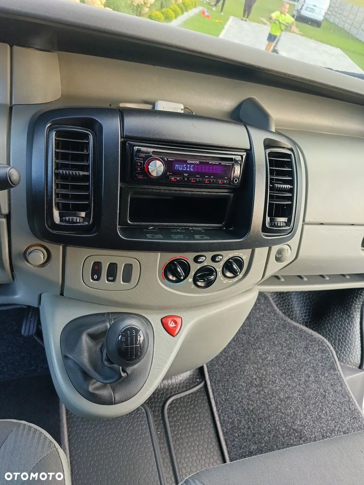 Opel Vivaro - 16