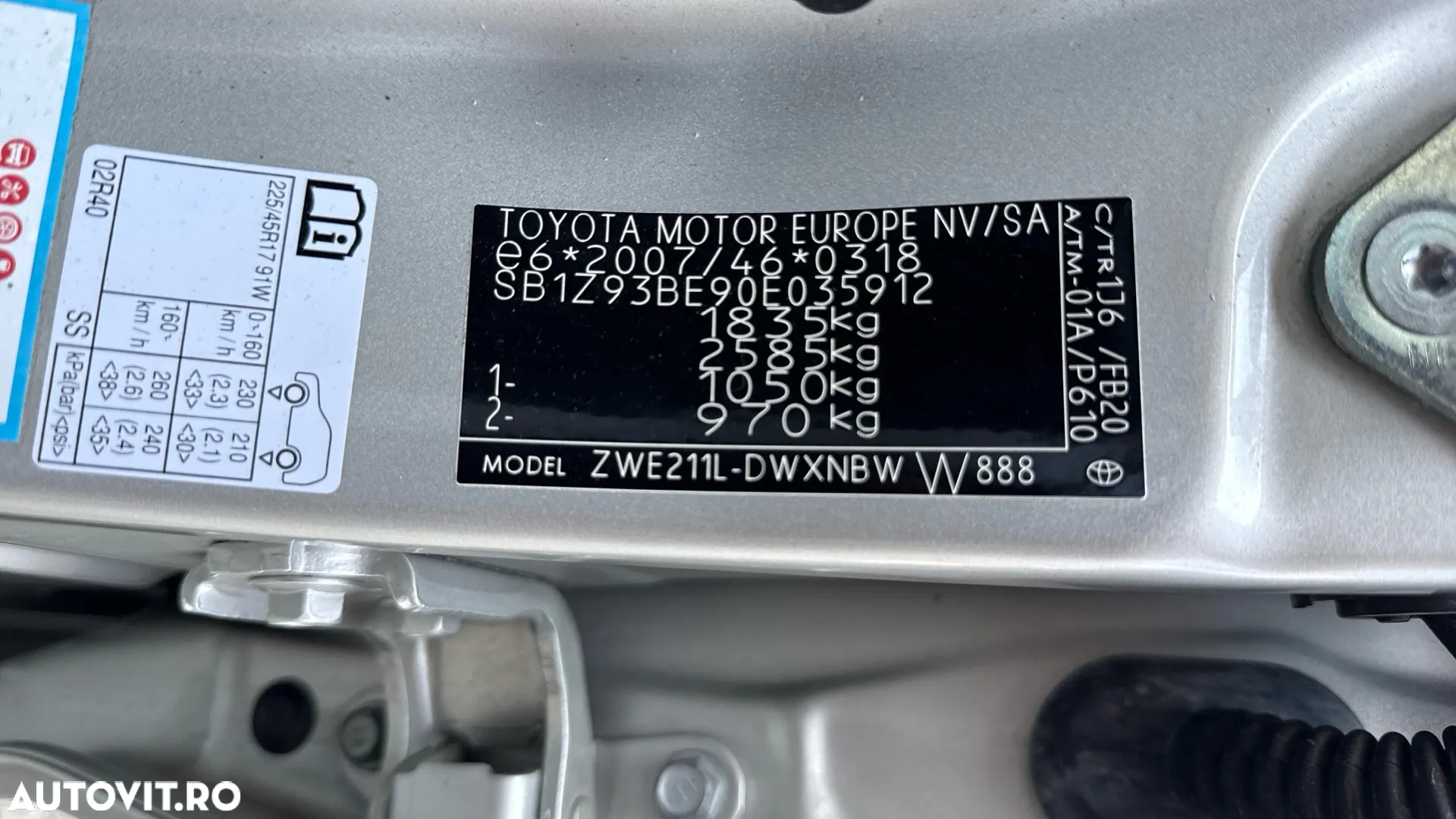 Toyota Corolla 1.8 HSD TS Dynamic - 40