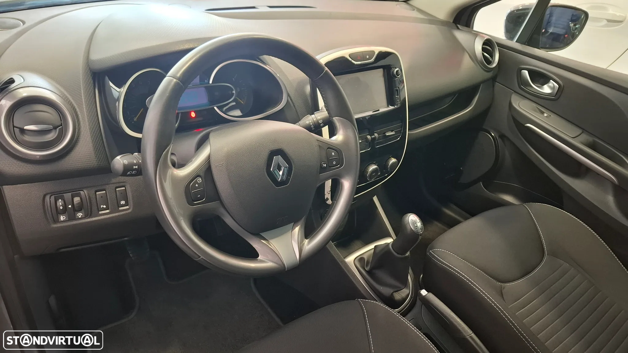 Renault Clio Sport Tourer 0.9 TCE Limited - 12
