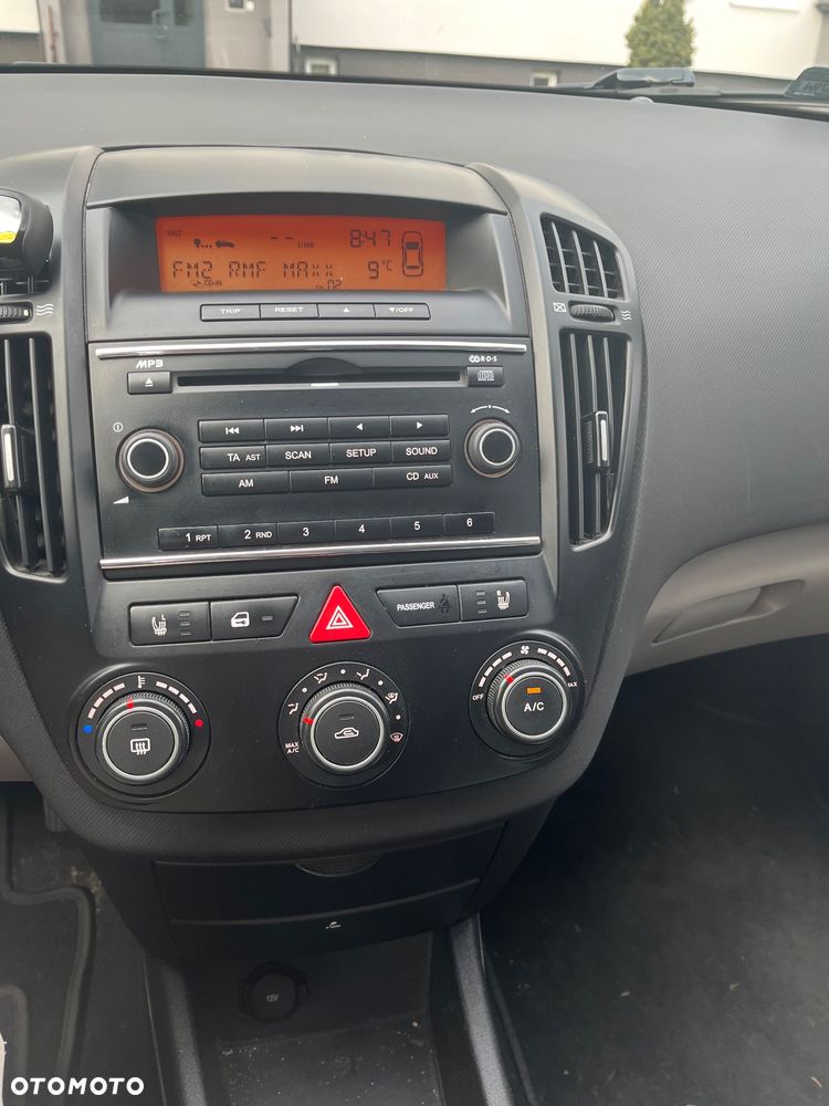 Kia Ceed 1.4 Comfort - 11