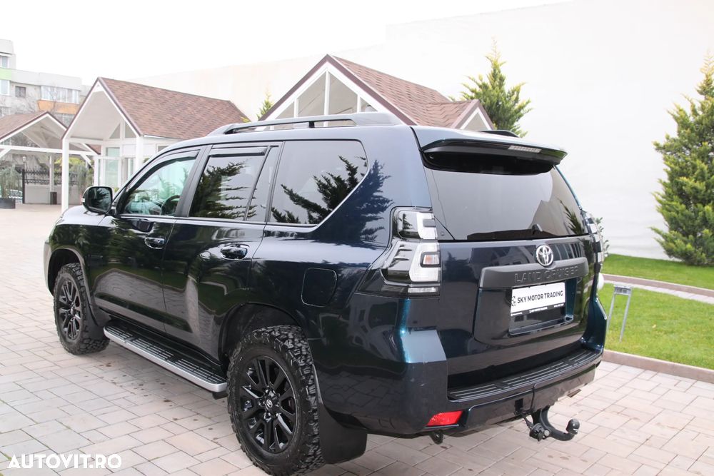 Toyota Land Cruiser 2.8l D-4D 204 CP A/T 7 locuri Luxury AVS Black - 2