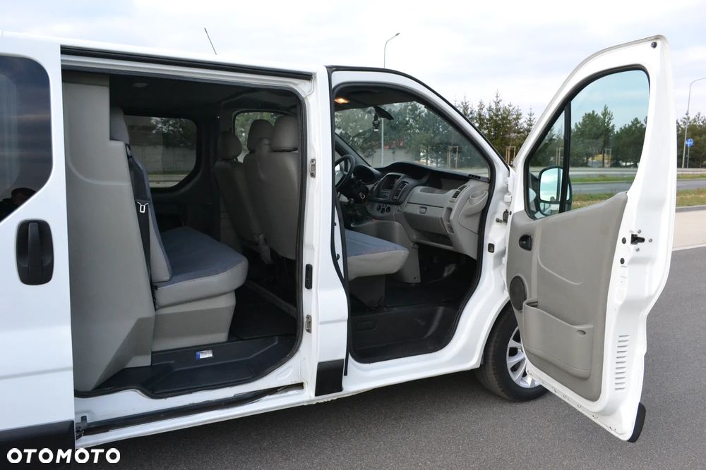 Renault Trafic - 25